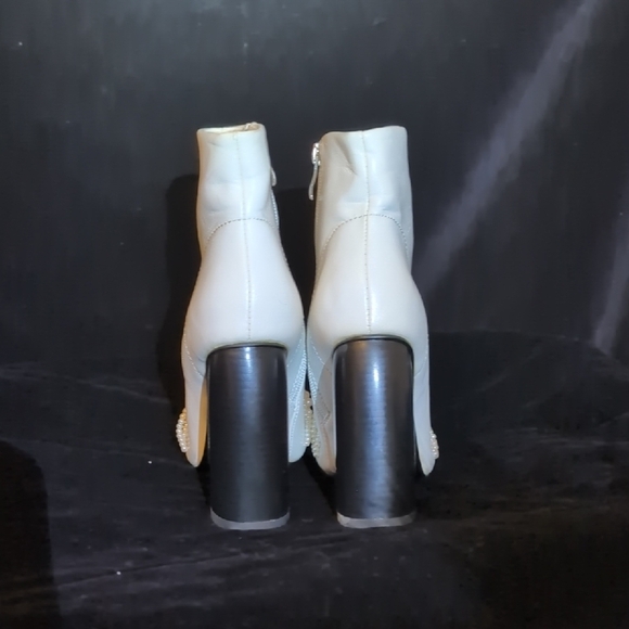 Elegant White and Black Azalea Wang Ankle Boots - Picture 3 of 8